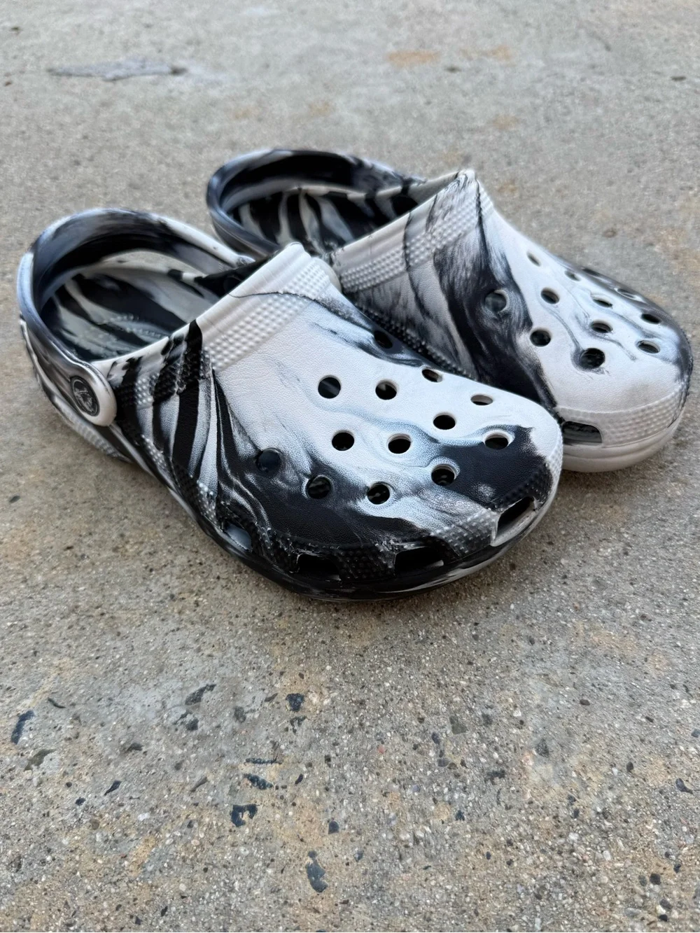 Classic Marbled Crocs Clogs Size 5 big kids Black White